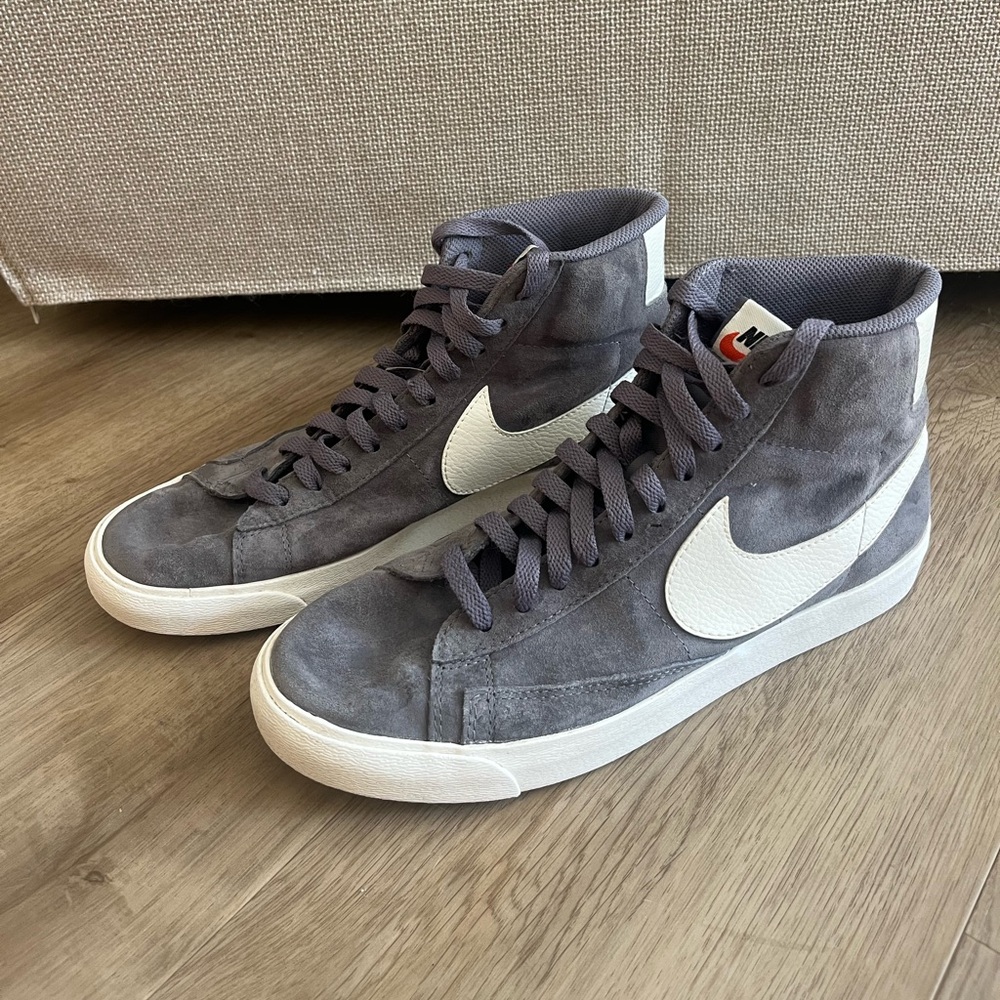 Nike Women’s Blazer Mid Vintage - Gunsmoke - Size 10.5